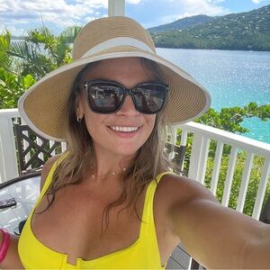 Meet your Posher, Hailey